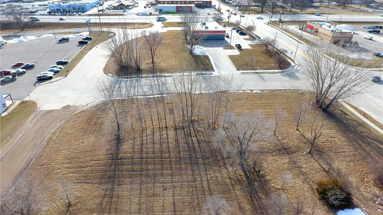 Frontage Ln NW, Owatonna, MN 55060