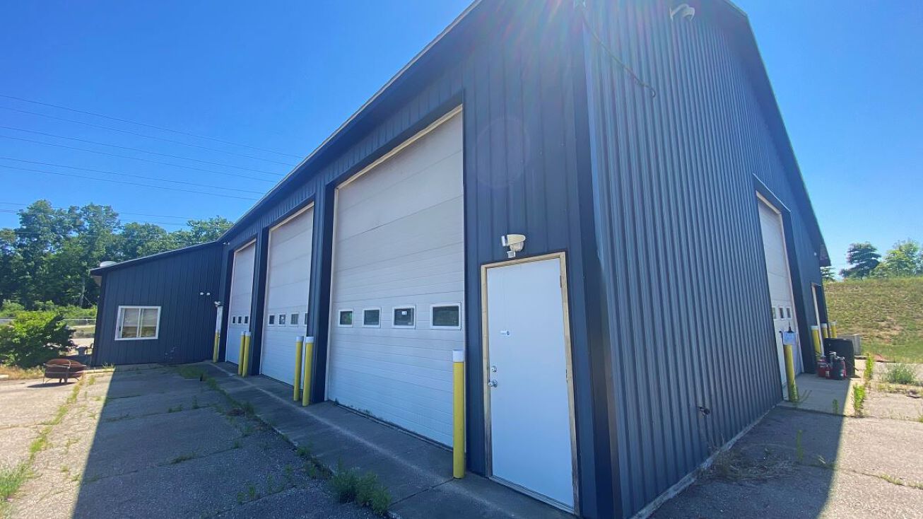62422 M40, Lawton, MI 49065 Industrial Property for Sale 62422 M40 Highway