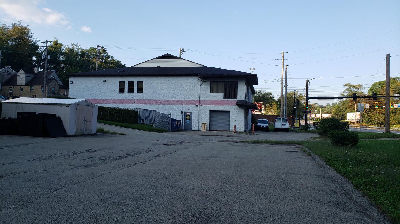 2239 Banksville Rd, Pittsburgh, PA 15216