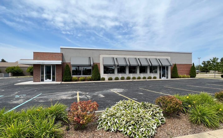 Pictures of Retail property located at 17780 Fort St, Brownstown Charter Township, MI 48193 for sales - image #1