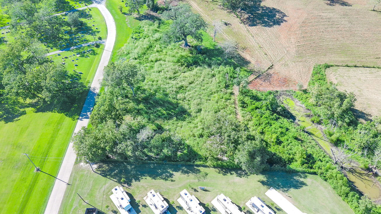 1201 Old Main St, Sweeny, TX 77480