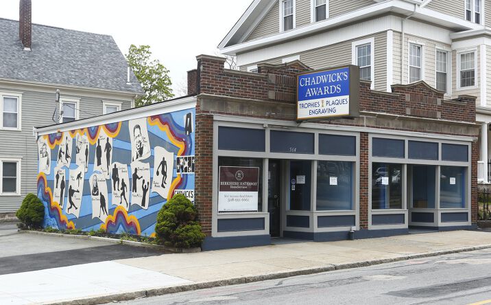 Pictures of Retail, Office property located at 562-564 County St., New Bedford, MA 02740 for comps - image #1