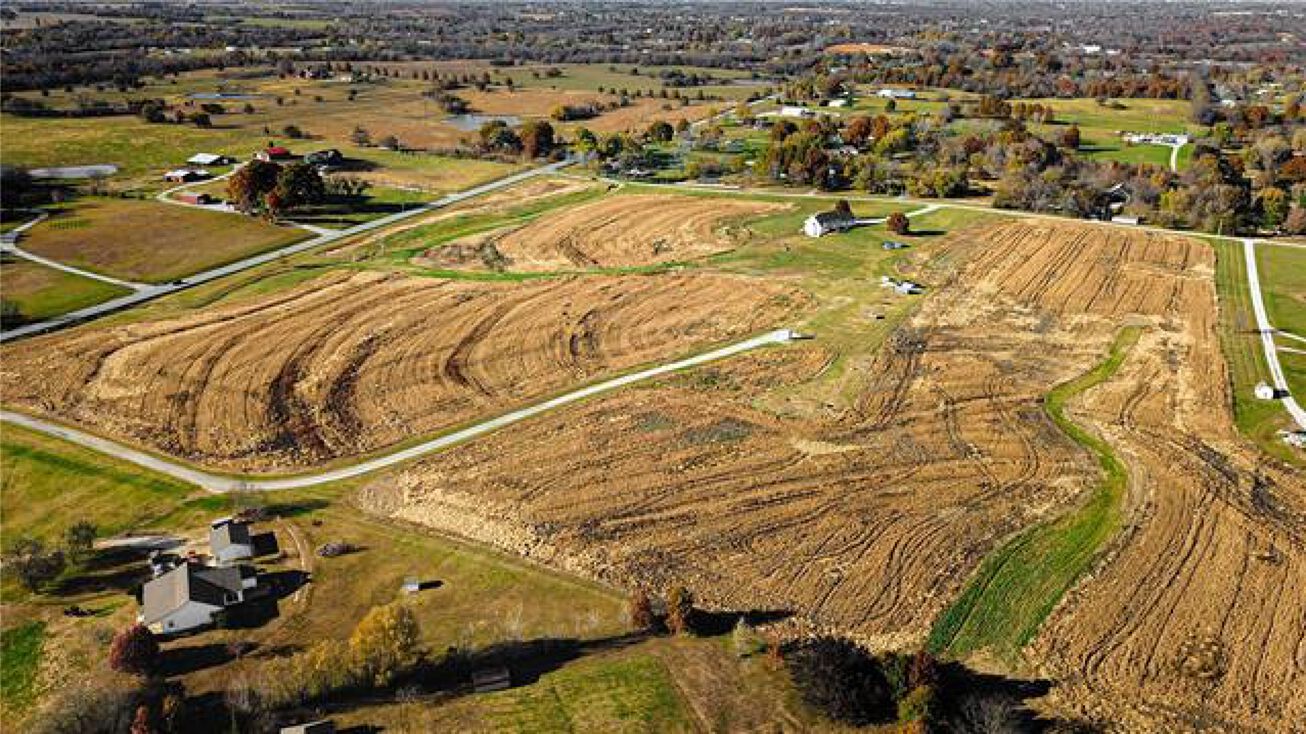 5808 C E 214th Street, Belton, MO 64012