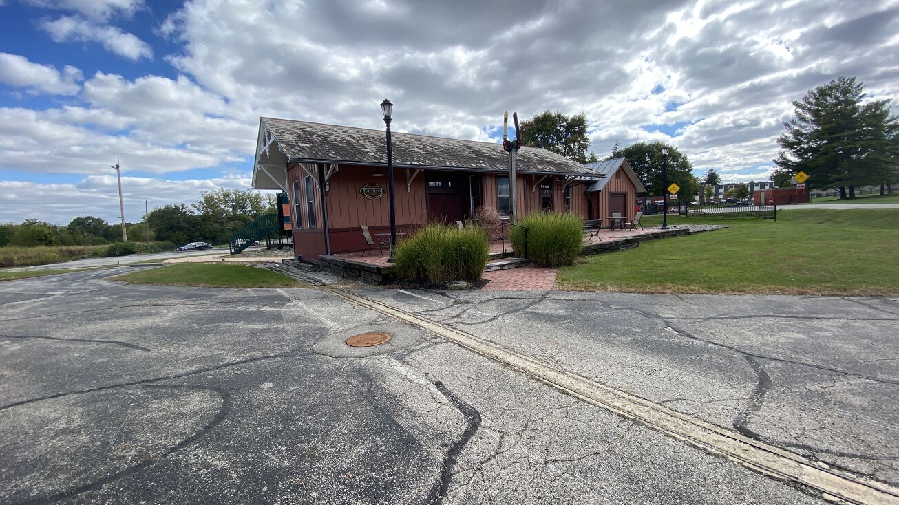 919 Old Henderson Rd, Columbus, OH 43220 Industrial Property for Sale