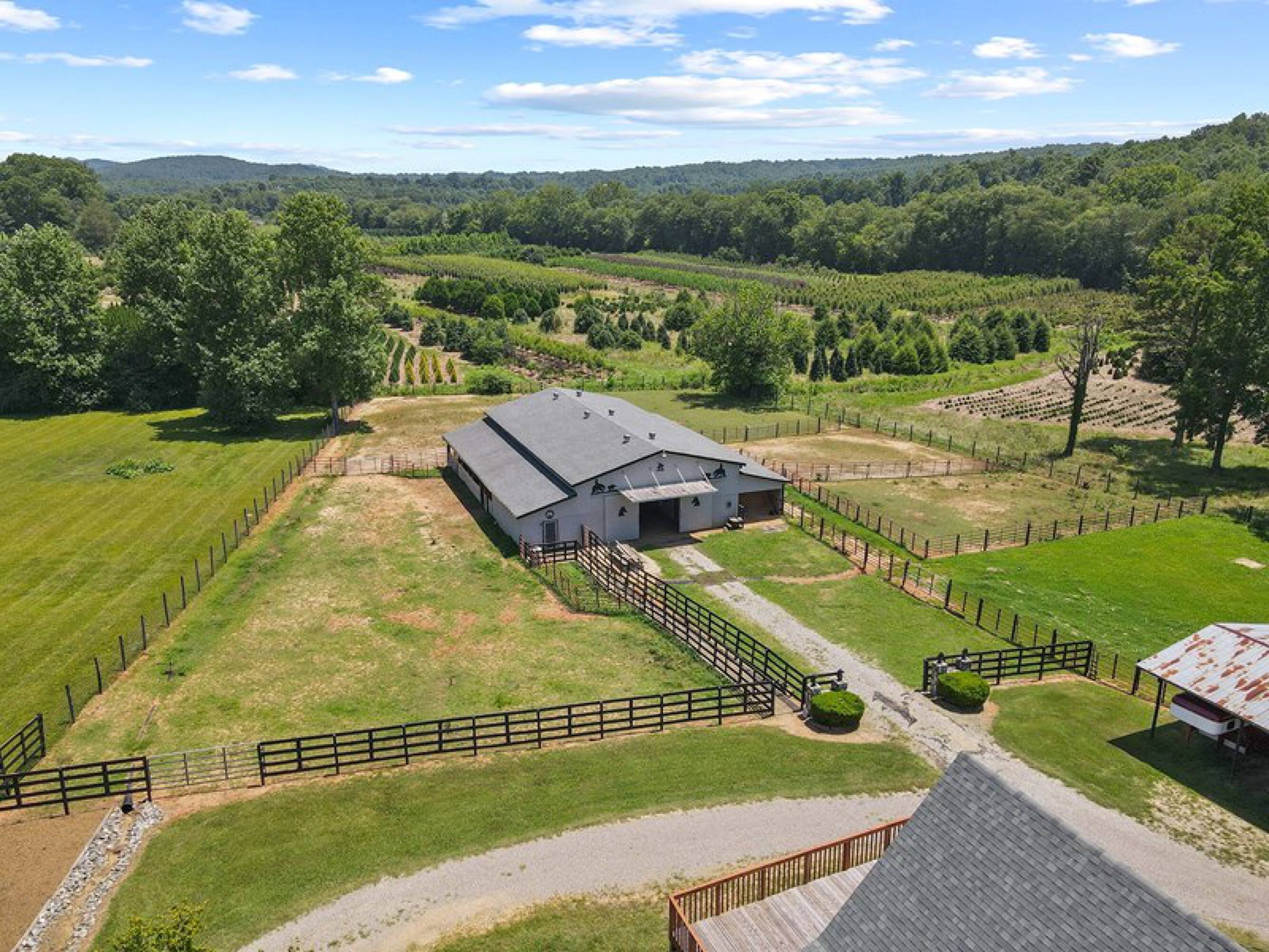 4338 Calico Rd, Lenoir, NC 28645