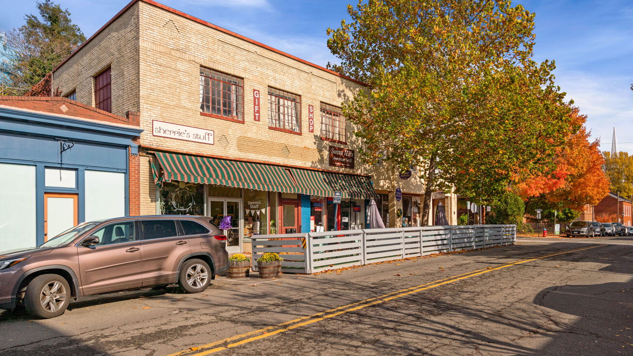 77 Main St, Warrenton, VA 20186