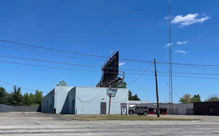 Pictures of Industrial property located at 3447 Dort Hwy, Flint, MI 48507 for sales - image #1