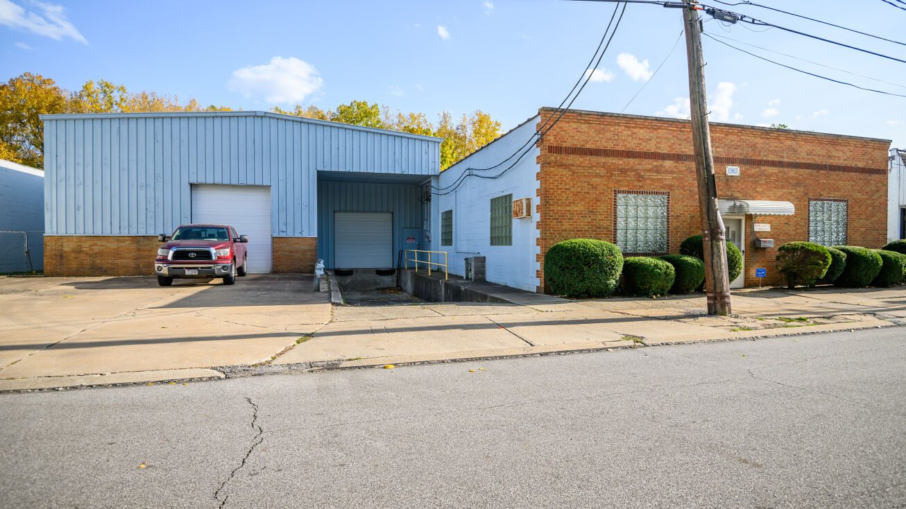 10815 Briggs Rd, Cleveland, OH 44111