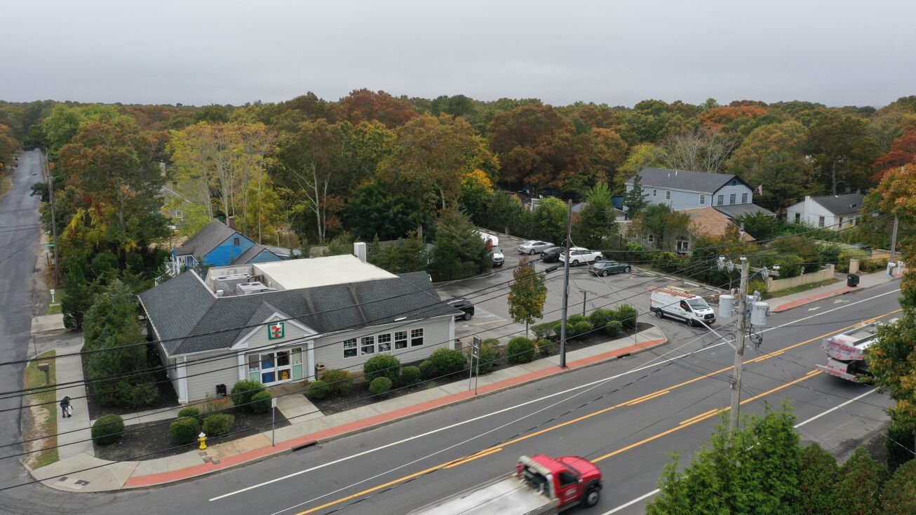 721 Flanders Rd, Flanders, NY 11901