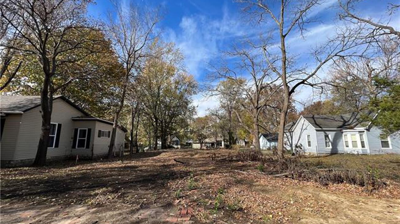 424 S Sycamore Street, Ottawa, KS 66067