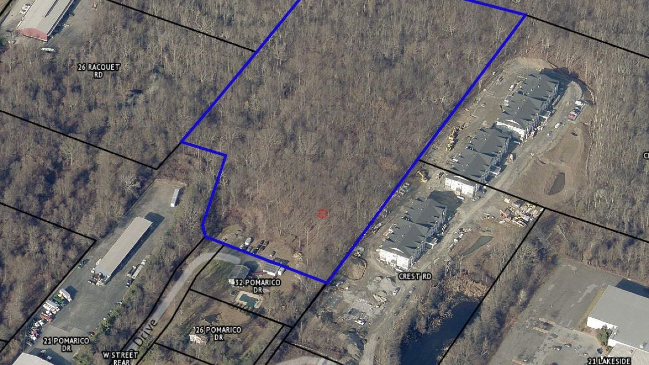 Pomarico Dr, Orange Lake, NY 12550