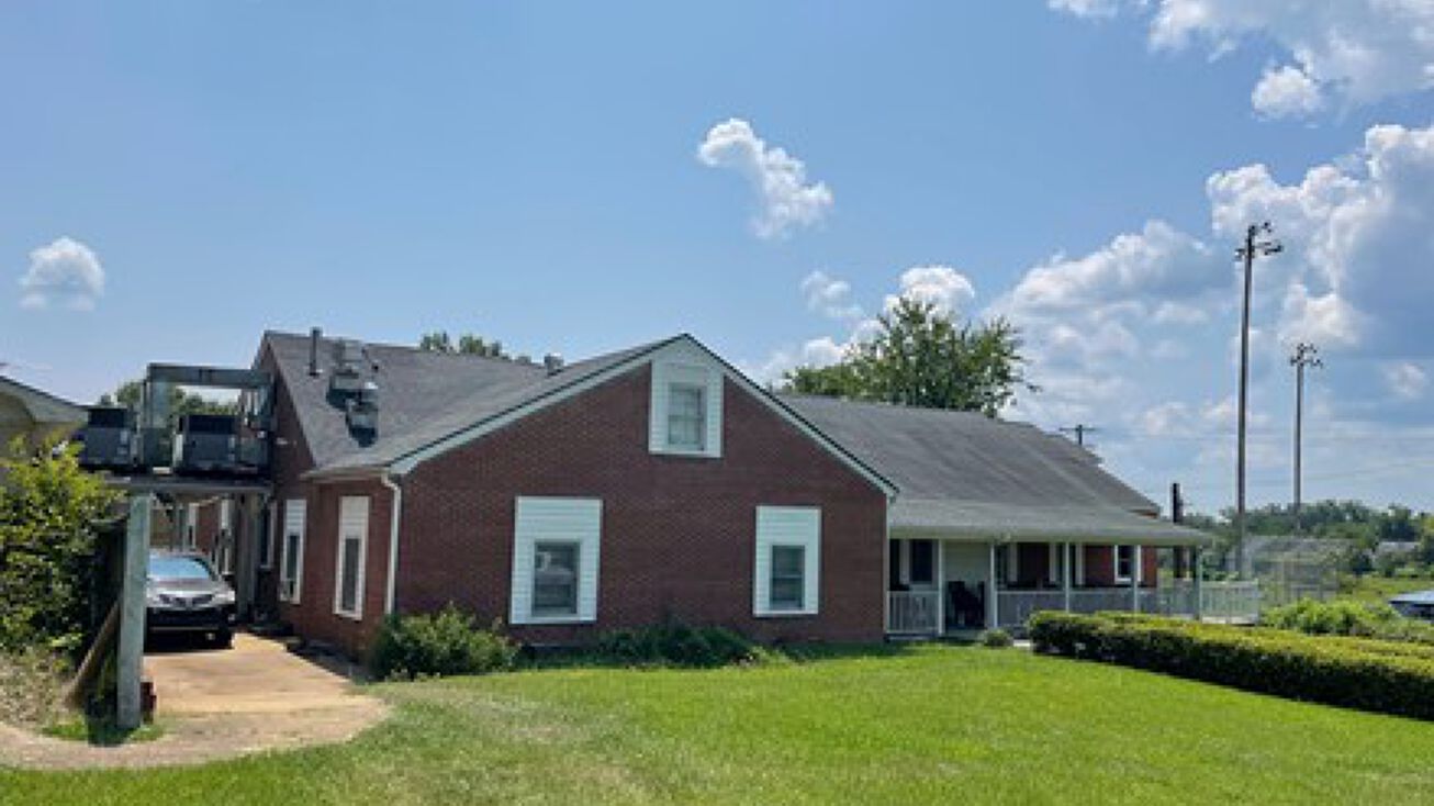 706 Anderson St, Calhoun Falls, SC 29628