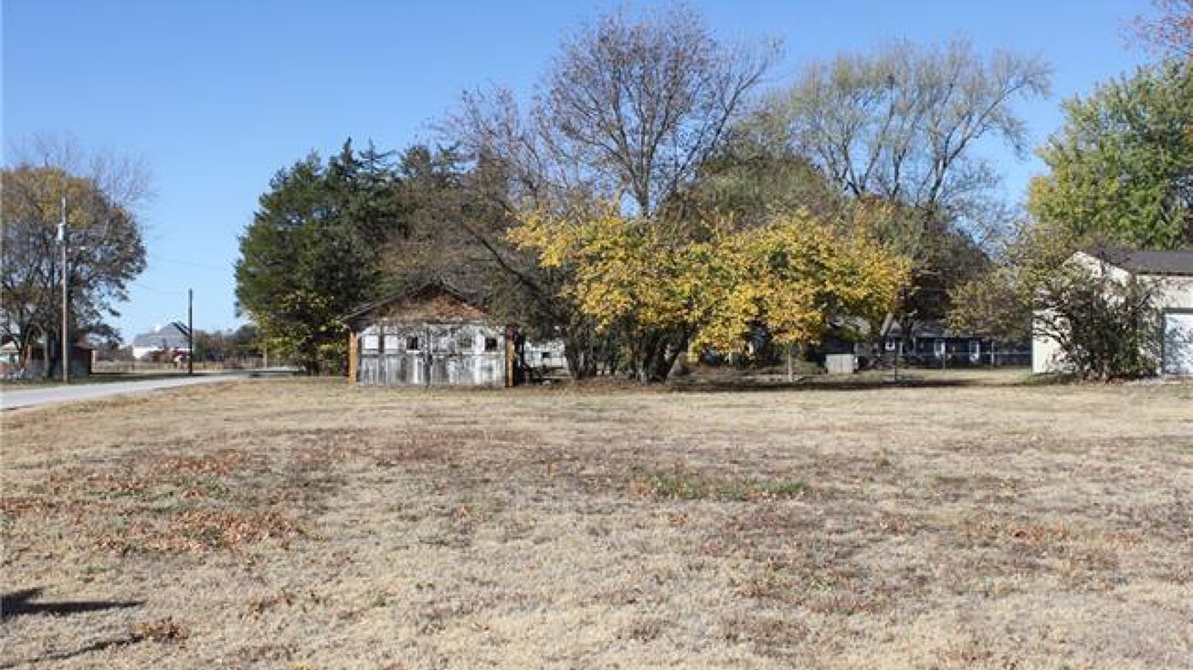 S West Street, Arma, KS 66712