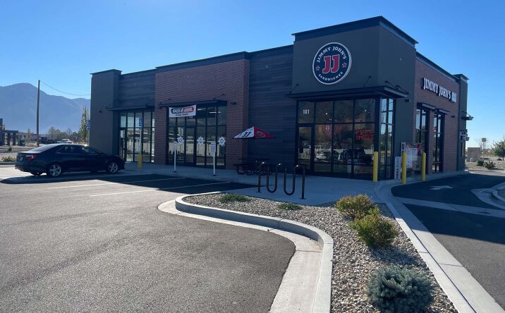Pictures of Retail property located at 1738 W 2700 N, Pleasant View, UT 84404 for comps - image #1