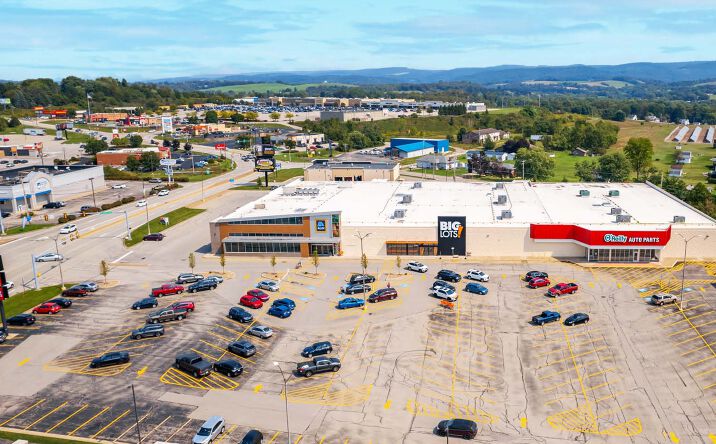 Pictures of Retail property located at 100 Crossroads Plaza, Mount Pleasant, PA 15666 for comps - image #1