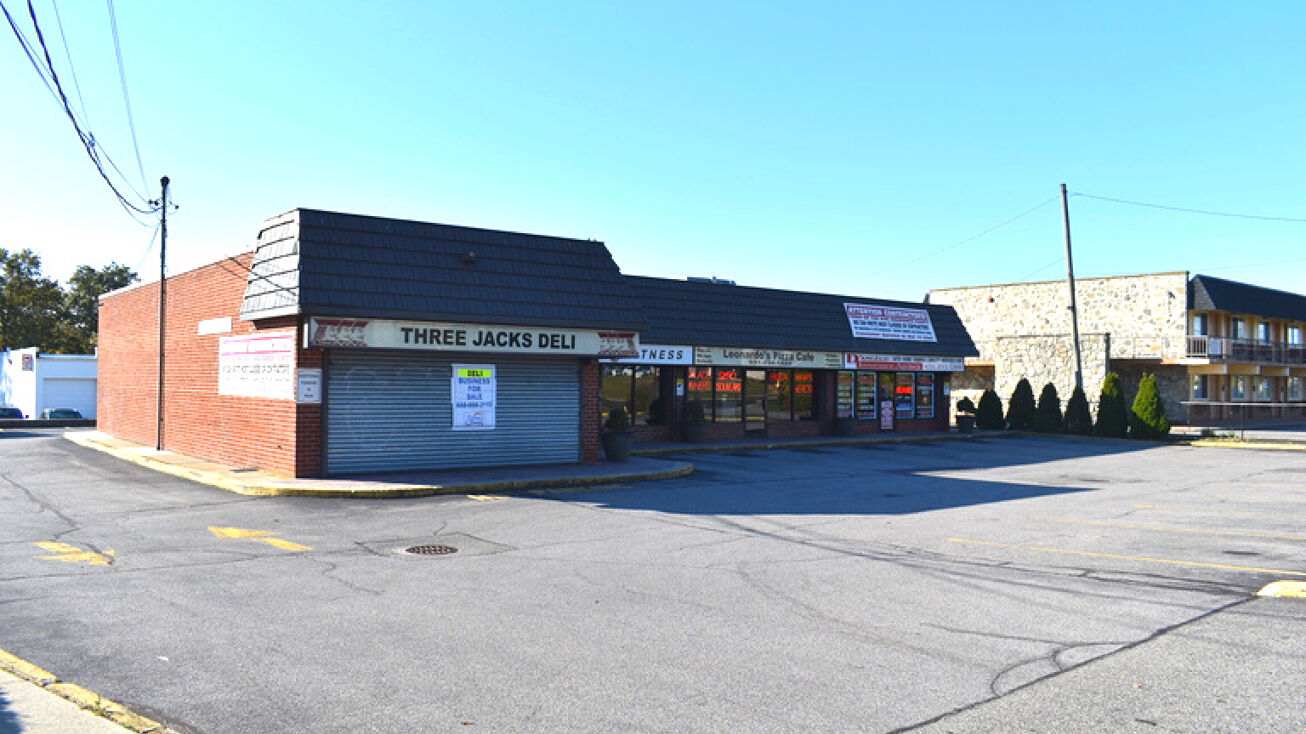 656 Motor Pkwy, Hauppauge, NY 11788 Retail Property for Sale 656