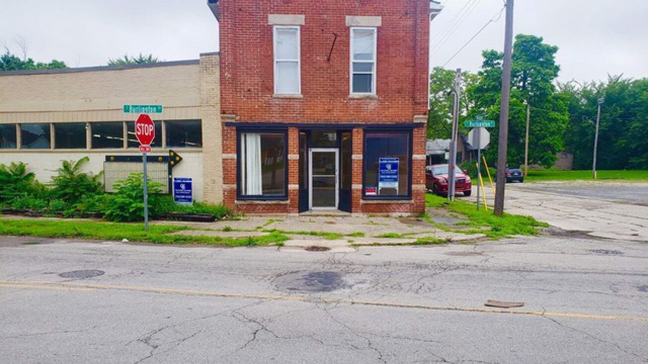 668 S Ohio Ave, Muncie, IN 47302