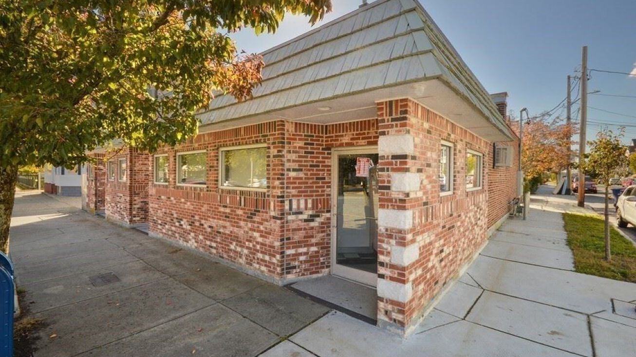 617623 Brock Ave, New Bedford, MA 02744 Retail Property for Sale