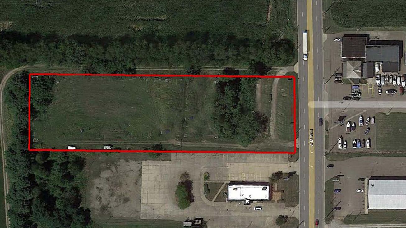 4571 Erie Ave SW, Navarre, OH 44662