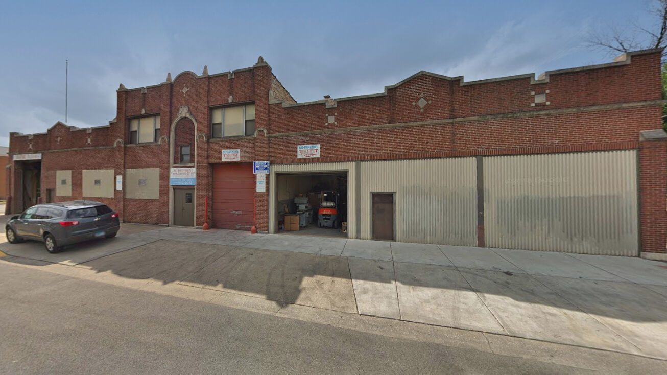 4900 W 16th St, Cicero, IL 60804