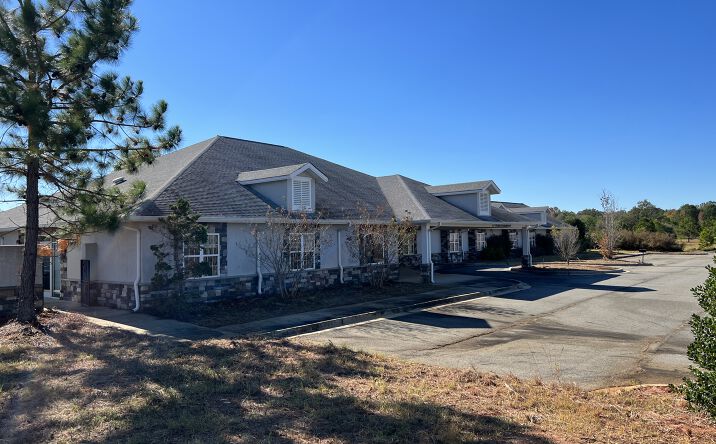 Pictures of Office property located at 5 Ashford Way, Hawkinsville, GA 31036 for sales - image #1
