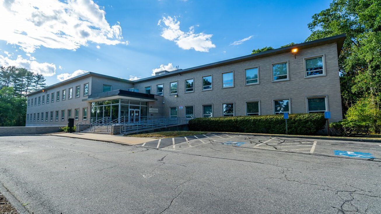 141 Mansion Dr, Walpole, MA 02032