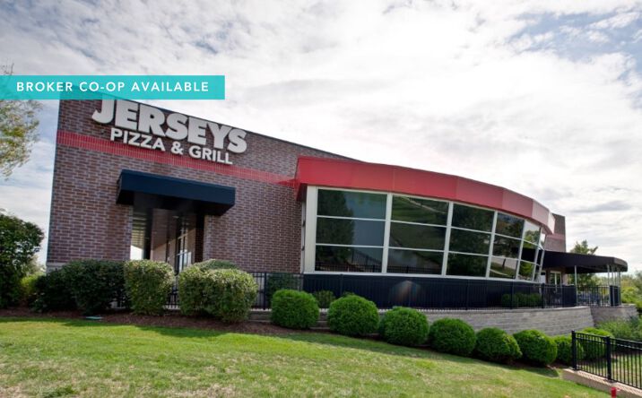 Pictures of Retail, Office, Mixed Use property located at 2360 Lakewood Blvd, Hoffman Estates, IL 60192 for comps - image #1