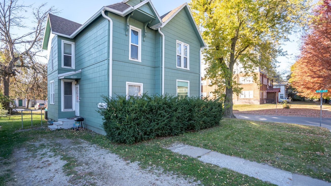 2822 Cottage Grove Ave, Des Moines, IA 50311