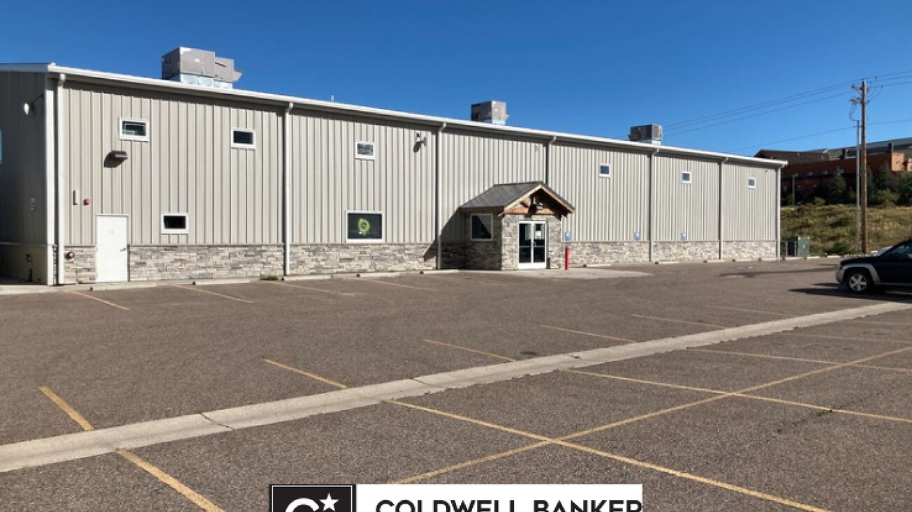 4720 E Lathrop Rd, Evansville, WY 82636