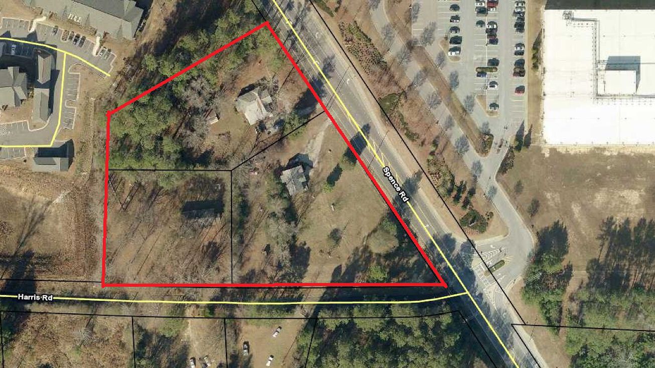 7955 Spence Rd, Fairburn, GA 30213