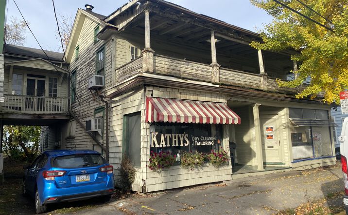 image of property at 13 N 6TH ST Stroudsburg PA 18360-2112