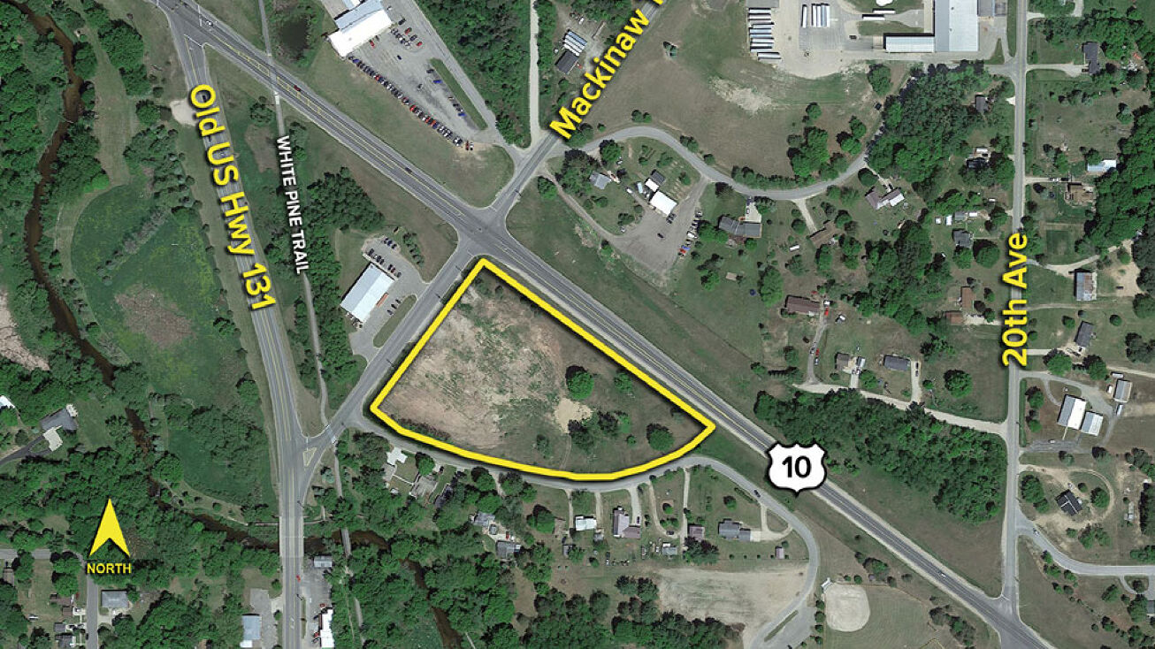 4608 Mackinaw Trail, Reed City, MI 49677