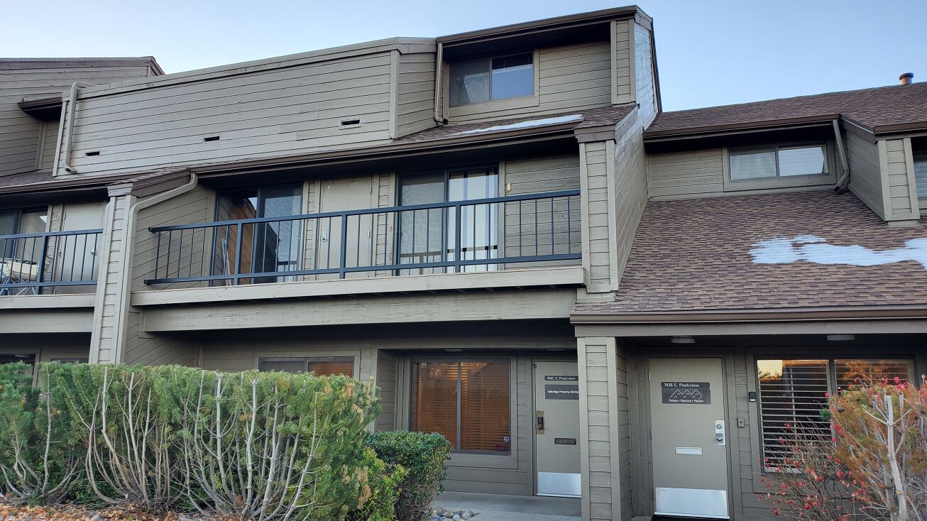 7445 E Peakview Ave, Centennial, CO 80111