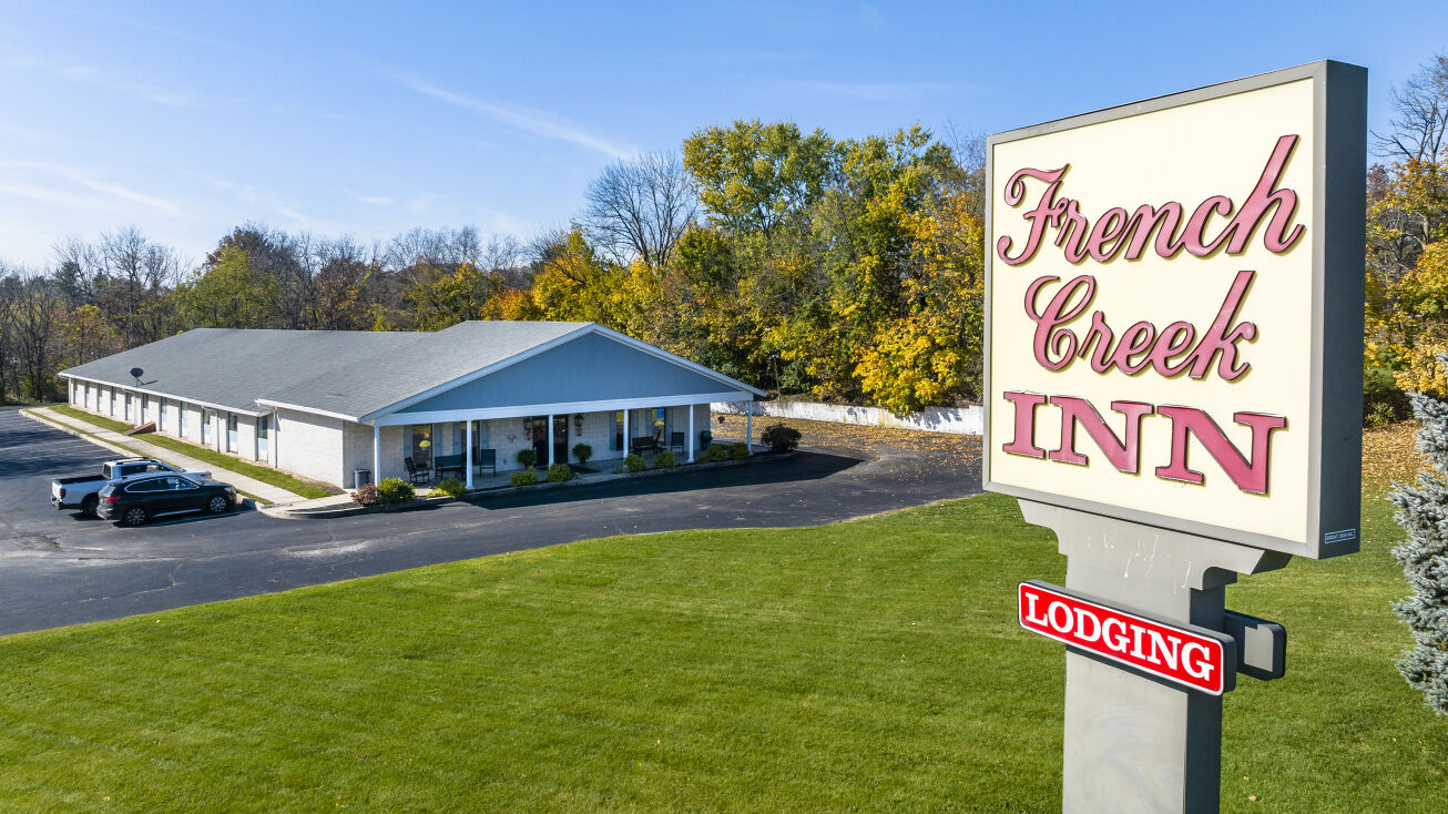 2 Ridge Rd, Phoenixville, PA 19460