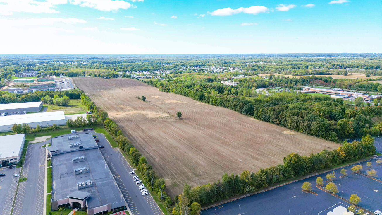 3860 E River Rd, West Henrietta, NY 14586