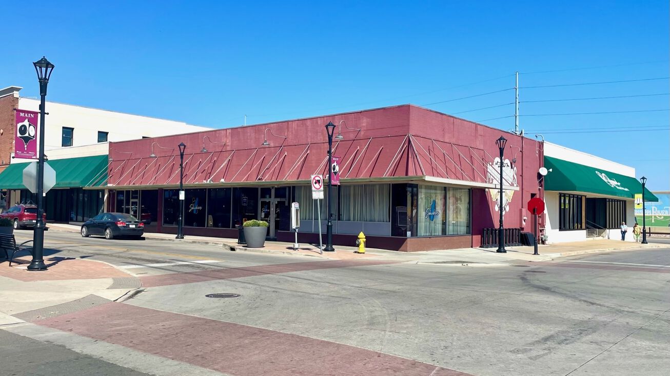 2 Main St, Cape Girardeau, MO 63701 Retail Property for Sale 2 N