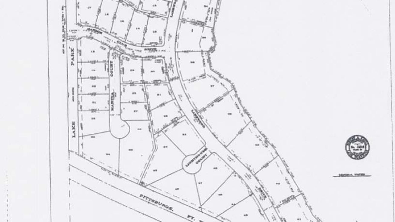 N Lake Park Ave, Hobart, IN 46342