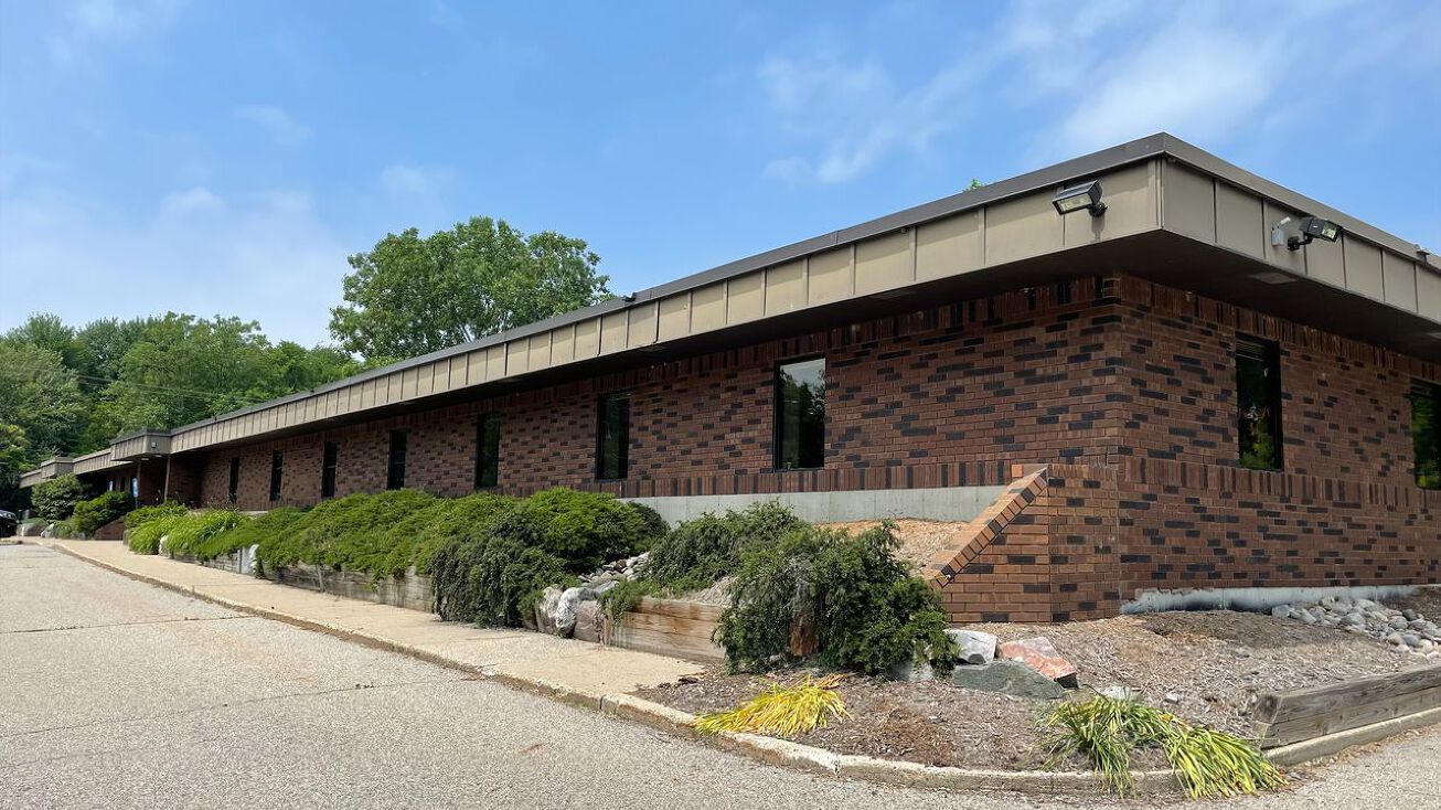 1570 E Beltline Ave SE, Grand Rapids, MI 49546