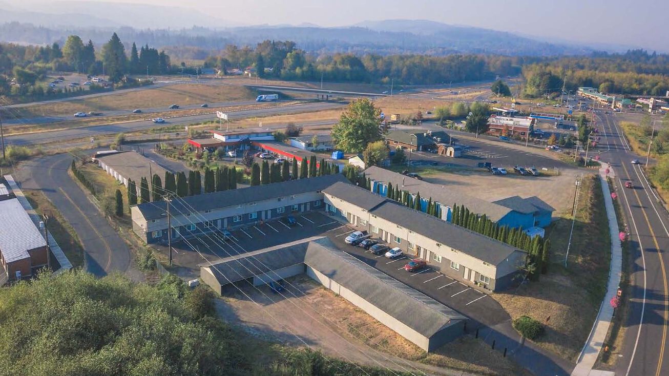 890 Dougherty Dr NE, Castle Rock, WA 98611