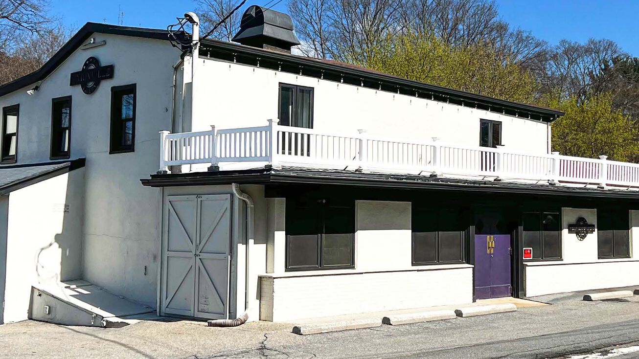 415 Commerce St, Hawthorne, NY 10532