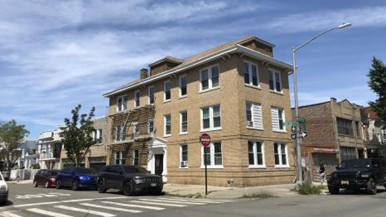 1700 Taylor Ave & 581 Van Nest Ave, The Bronx, NY 10460