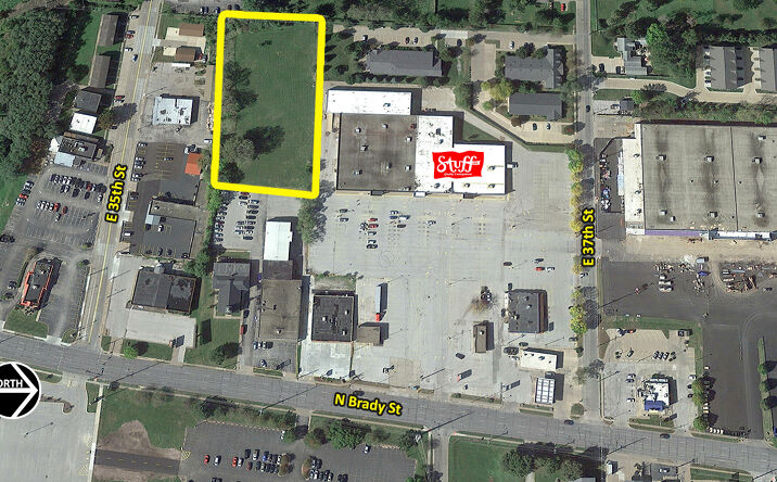 Pictures of Land, Retail property located at 3560 North Brady Street, Davenport, IA 52806 for sales - image #1