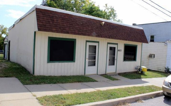 image of property at 8433 PASEO BLVD Kansas City MO 64131-2674
