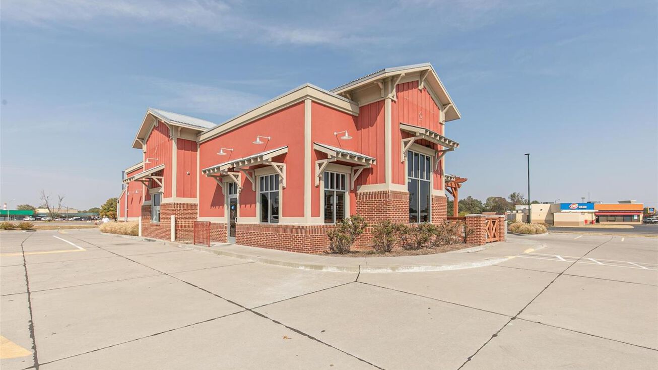 1057 South Main Street, Sikeston, MO 63801 Special Purpose Property