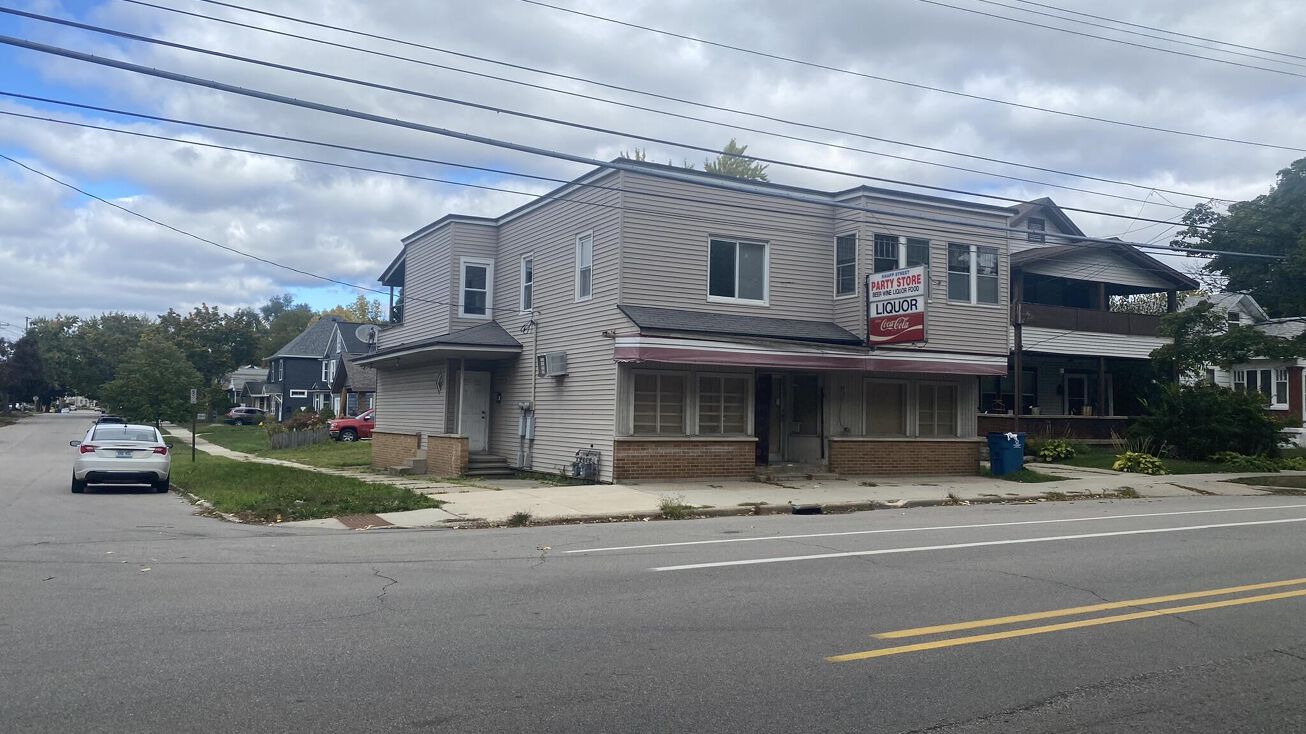 701 Knapp St NE, Grand Rapids, MI 49505 Retail Property for Sale