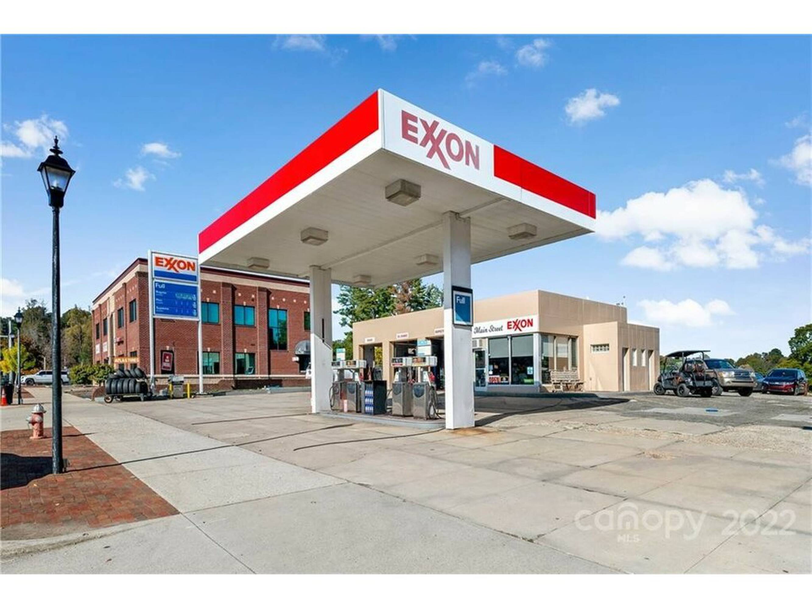 52 N Main St, Marion, NC 28752