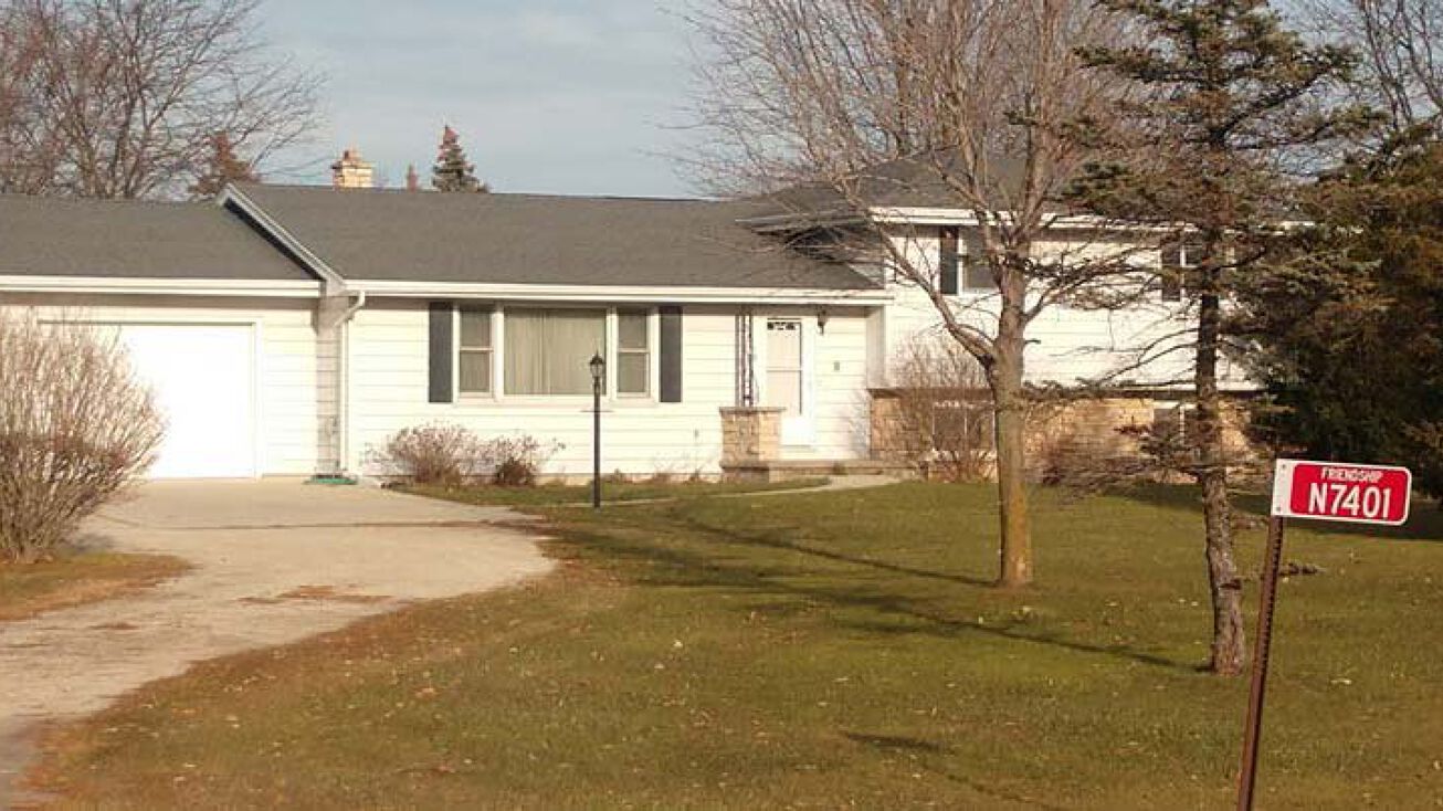 N7401 N Pioneer Rd, Fond du Lac, WI 54937