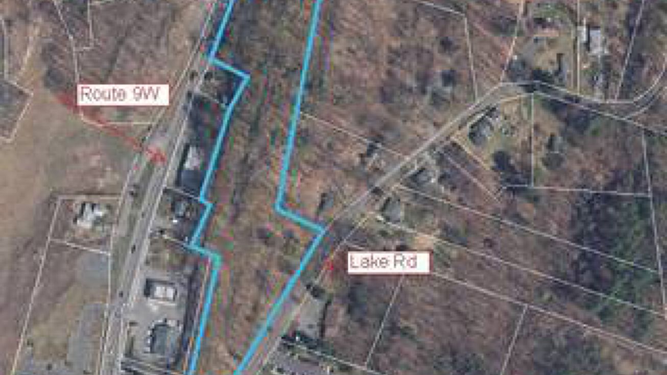 73 Lake Rd, Lake Katrine, NY 12449