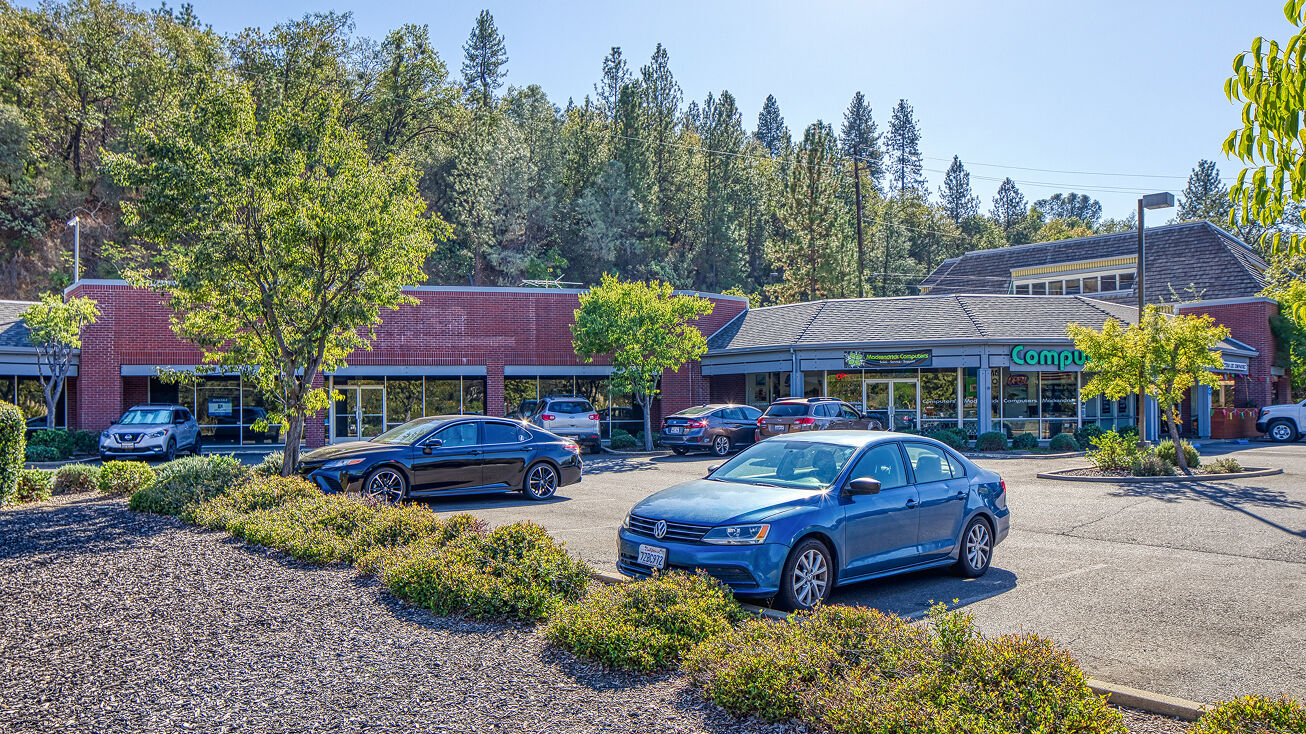 384 Placerville Dr, Placerville, CA 95667