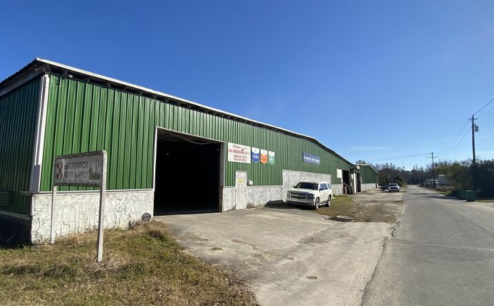 Pictures of Industrial property located at 211 S Canal St, Whiteville, NC 28472 for sales - image #1